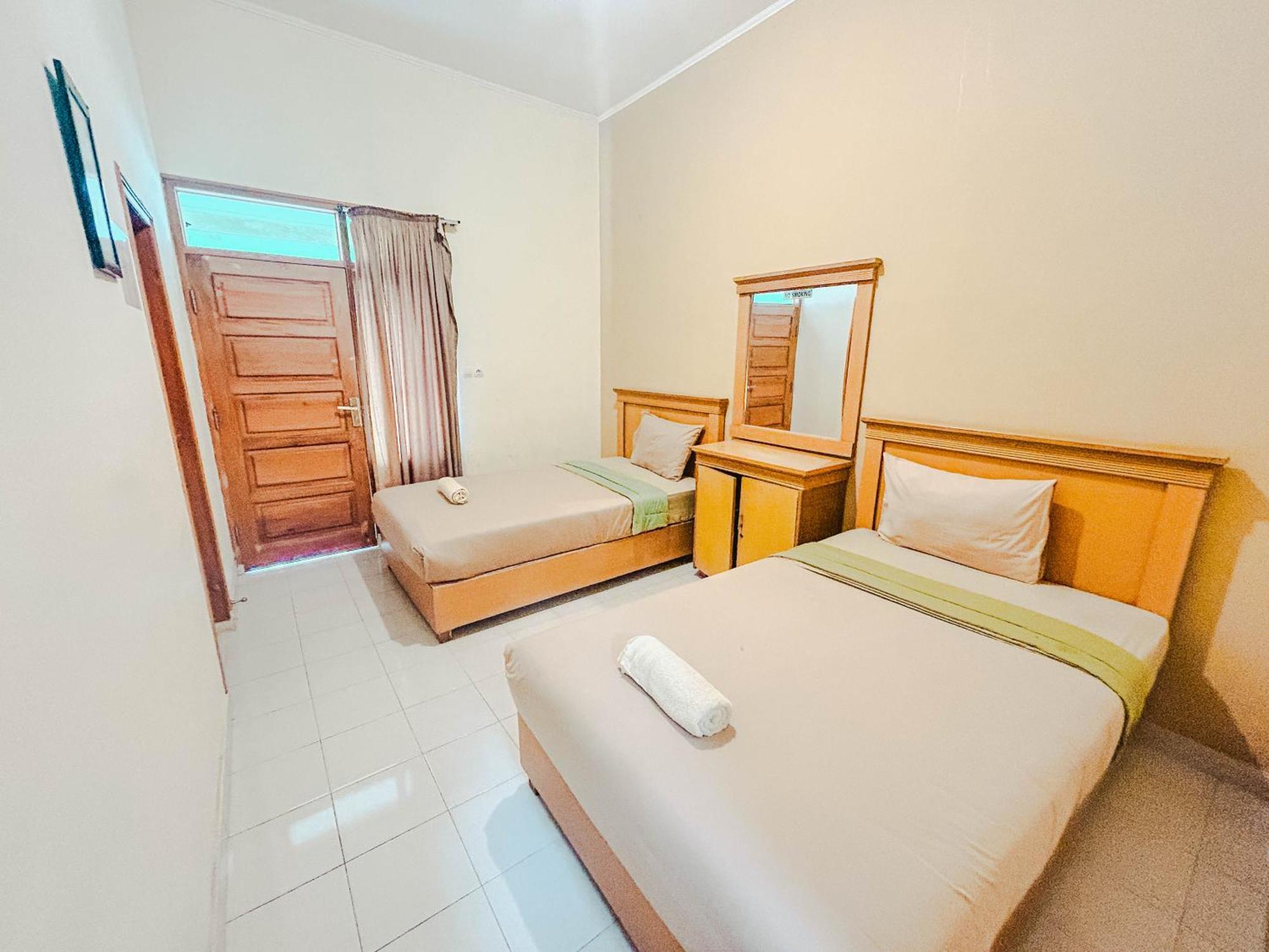 Lembah Rinjani Villa & Resto Syariah By Ecommerceloka Sembalunlawang Exterior foto